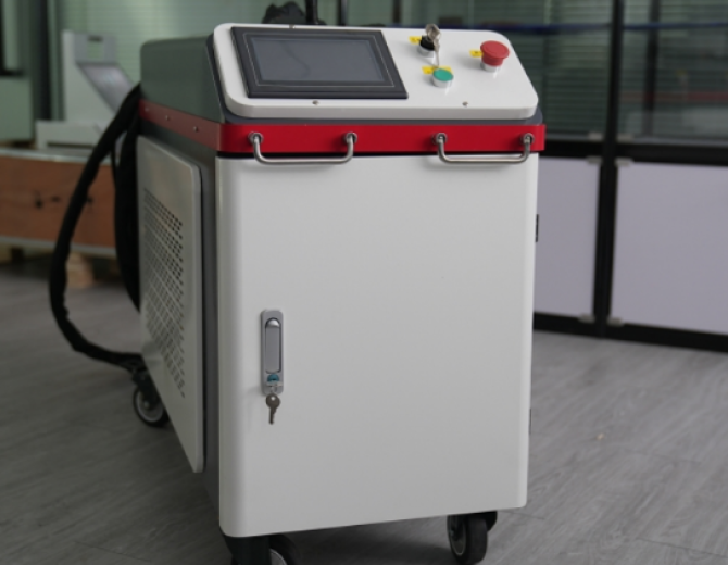 Comparison Of Pulse Laser Cleaning And Cw Laser Cleaning