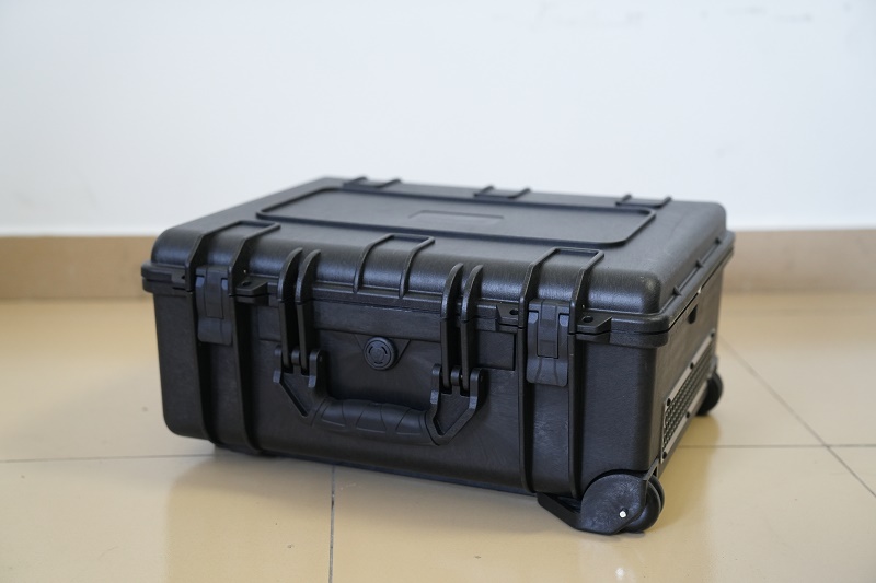 200w 300w Black Suitcase Pulse Laser Cleaning Machine (1)