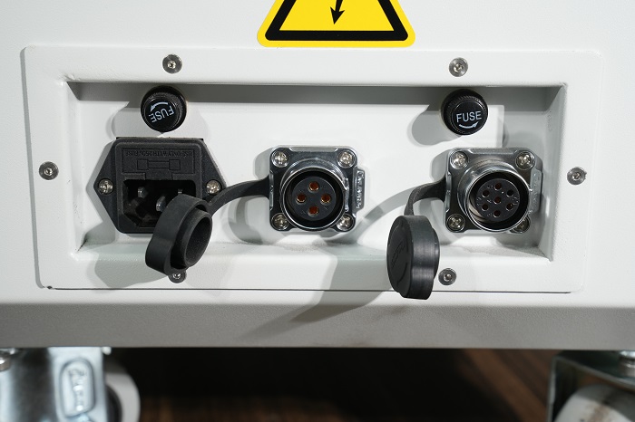 Air Cooled Laser Cleaning Machine For Suitcases (11)